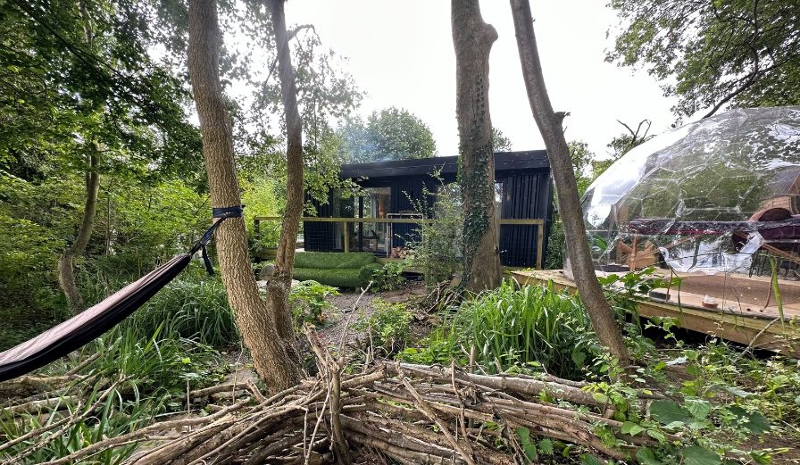 Photo of a hut at Natures Edge Cabin