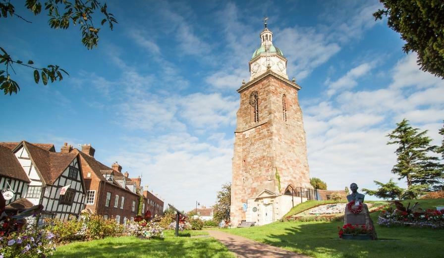 Photo of Upton upon Severn clock tower on a bright day