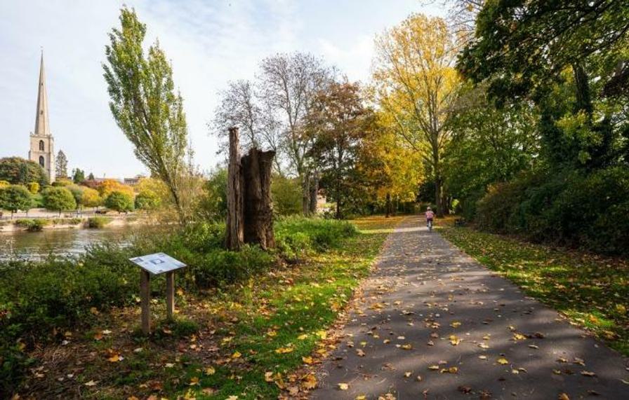 Photo of pathway alongside the River Severn