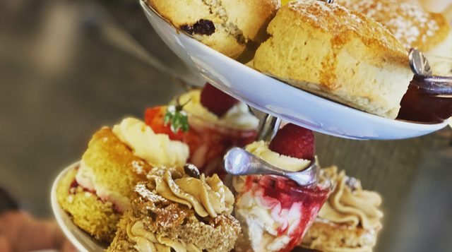 E52 E00 EC 7312 4293 8229 4 AA7 E8 ACF6 FC