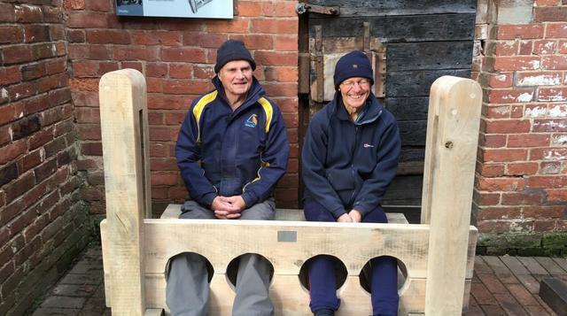 E Jvg Uof XUA Es2 DF