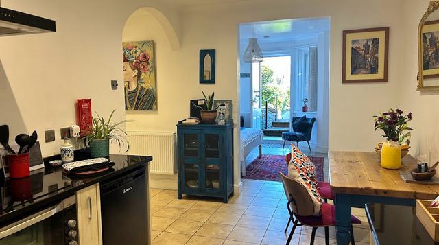 Hideaway full view kicthen and bed