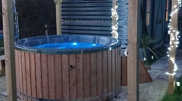 Hot tub