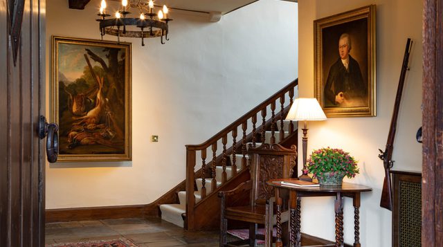 Mill Hay Country House 0003 main hall