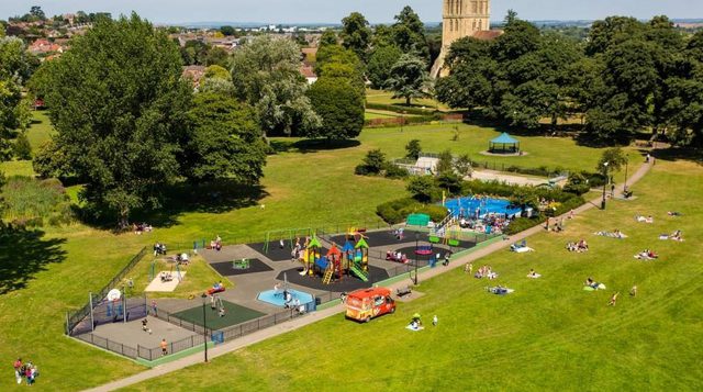 Pershore Abbey Park 1024x683 1