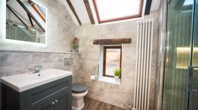 Shower room 1