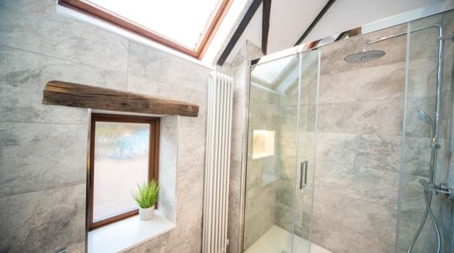 Shower room 3