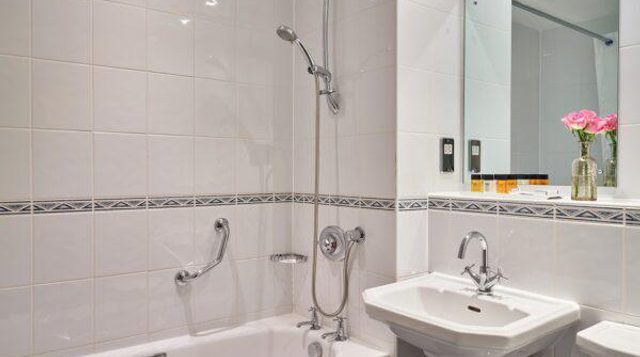 Bathroom 600x360 1