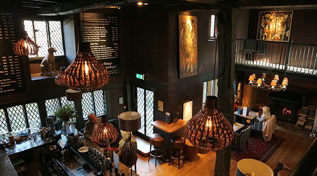 Broadway hotel jockey bar2 broadway worcestershire cotswolds uk