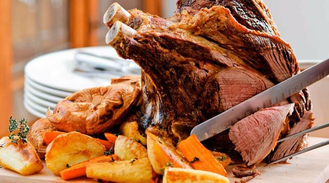 Eckington manor food carvery cutting