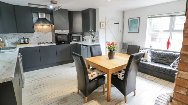 Kitchen 1