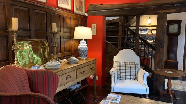 Paneling guest siting room