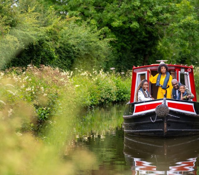 A canal boat holiday in Worcestershire 1