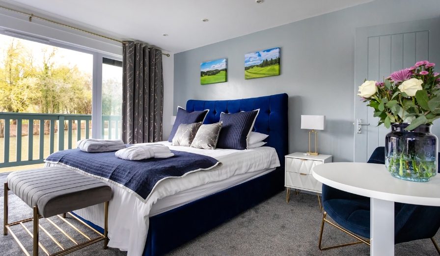 https://visit-worcs.transforms.svdcdn.com/production/assets/images/The-Vale-Country-Club.jpg?w=896&h=521&auto=compress%2Cformat&fit=crop&dm=1791195172&s=5883ee8d855d217c6909f7df9d6c6b6a